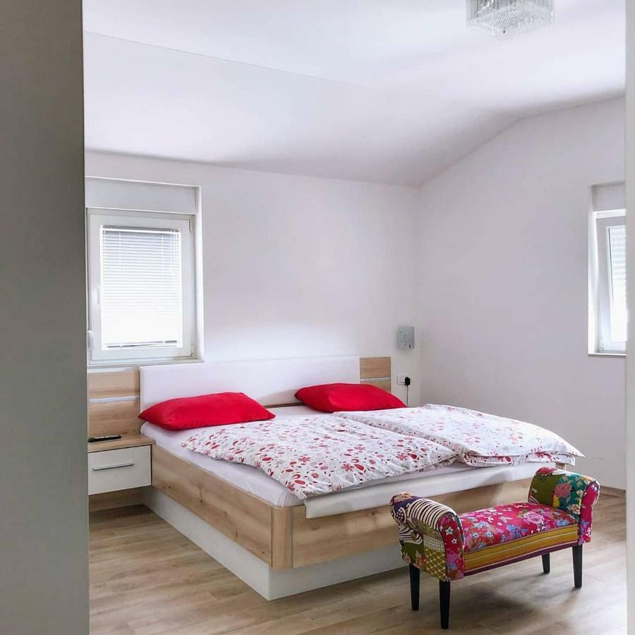 Apartments Roko Kolinda Bibinje Exteriör bild