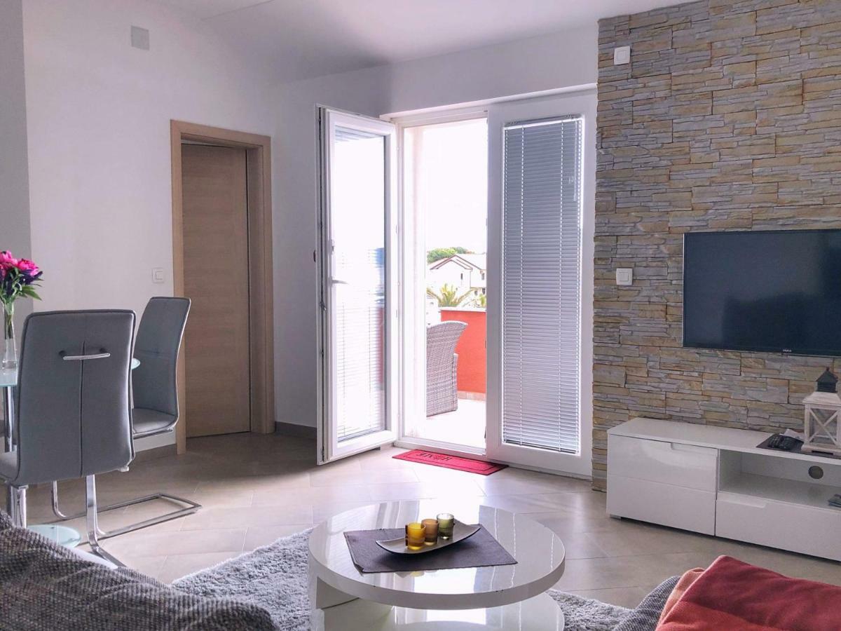 Apartments Roko Kolinda Bibinje Exteriör bild